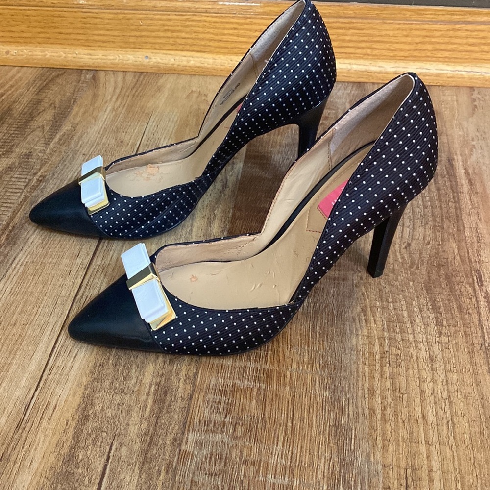 Isaac Mizrahi New York black & white polka dot heels bow embellishment size 6